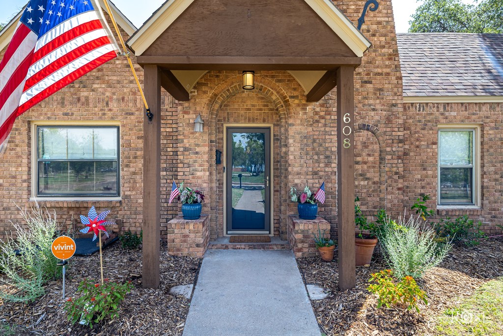 608 E Parkway St, San Angelo, Texas image 2