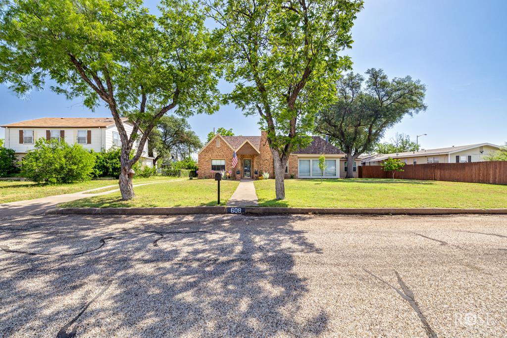 608 E Parkway St, San Angelo, Texas image 1