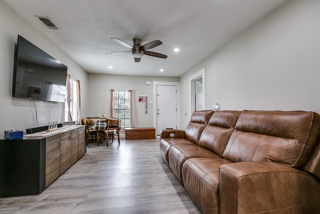 419 E 29th St, San Angelo, Texas image 6