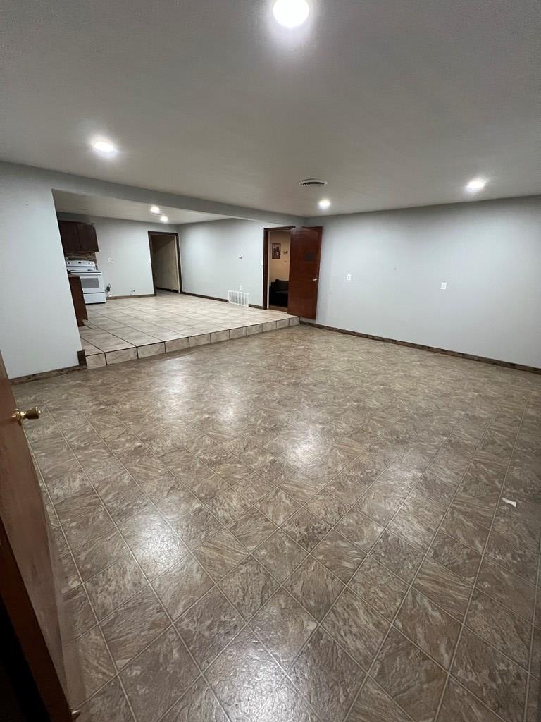 207 Ave J, Ozona, Texas image 3