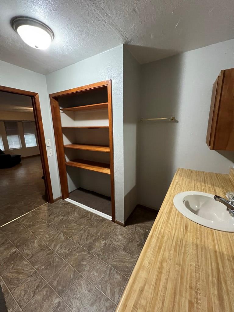 207 Ave J, Ozona, Texas image 12