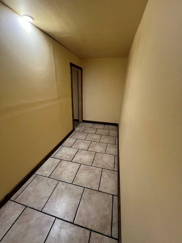 207 Ave J, Ozona, Texas image 6