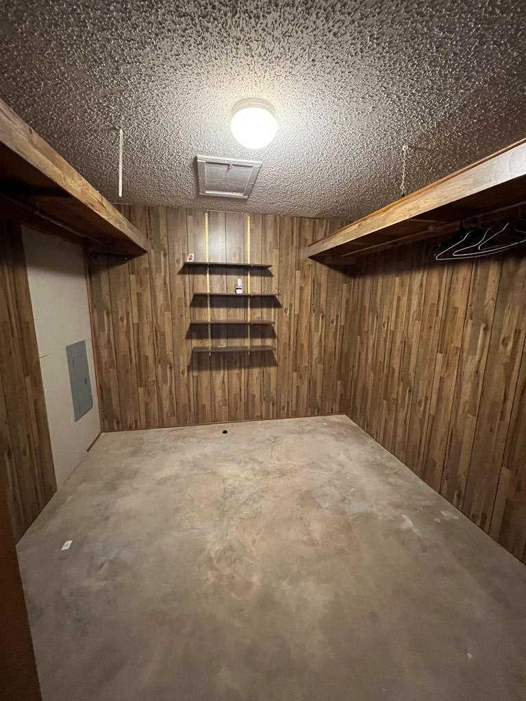 207 Ave J, Ozona, Texas image 10