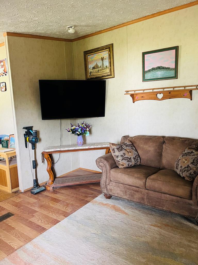 114 Nogales Circle, Junction, Texas image 8