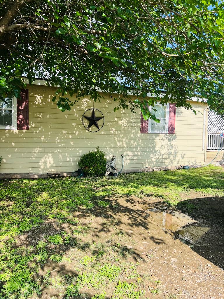 114 Nogales Circle, Junction, Texas image 1