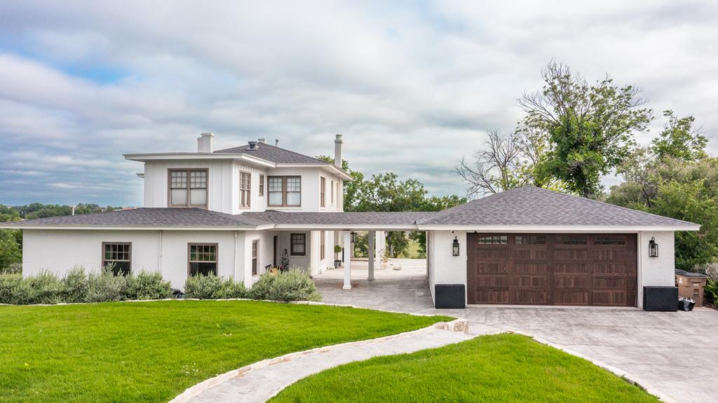 610 W Ave C, San Angelo, Texas image 3