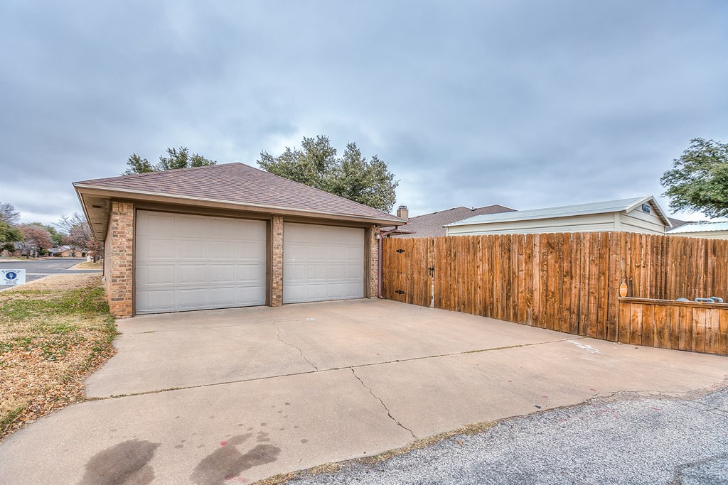 4425 Winterberry Lane, San Angelo, Texas image 32