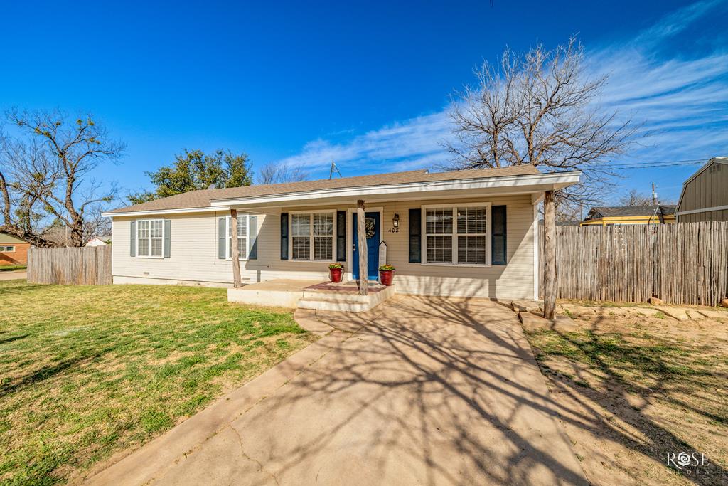 408 Murrell Ave, Ballinger, Texas image 1