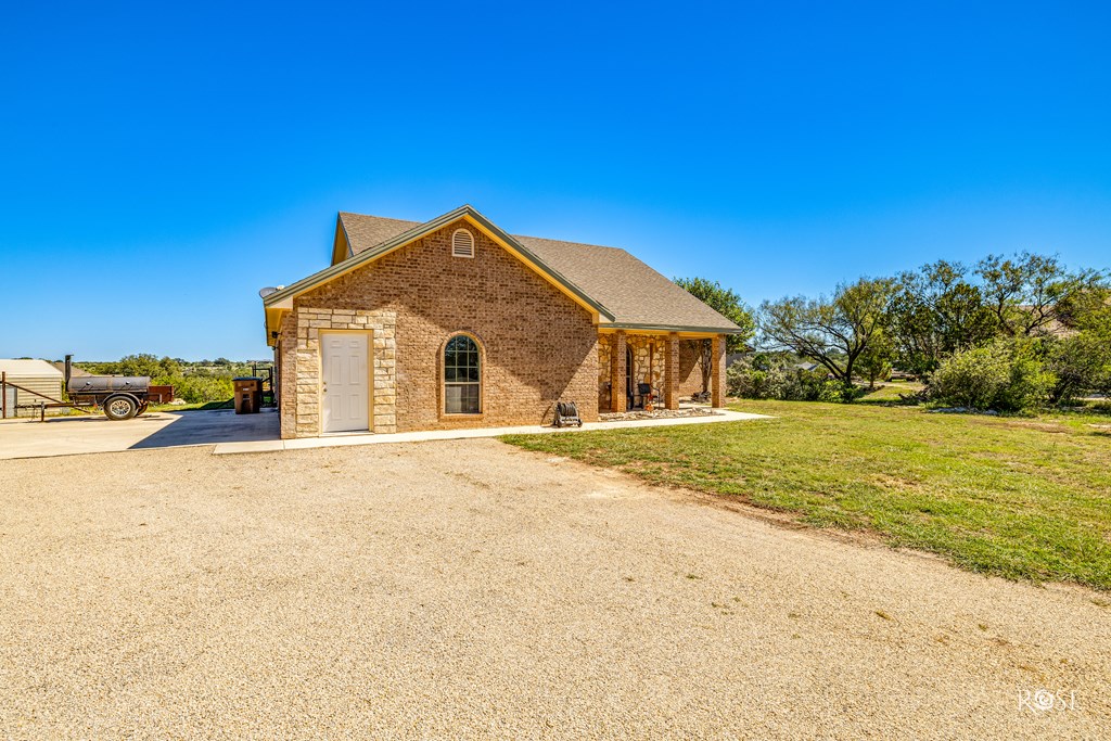 3022 Venado Court, Christoval, Texas image 7