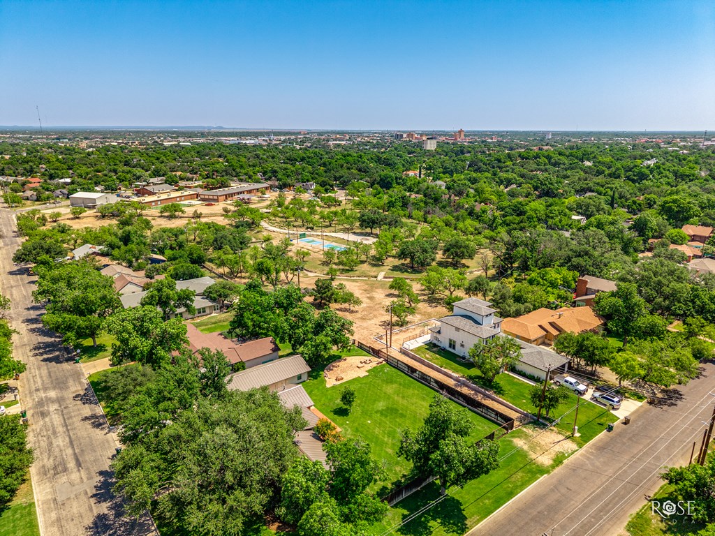 1322 S Monroe St, San Angelo, Texas image 35
