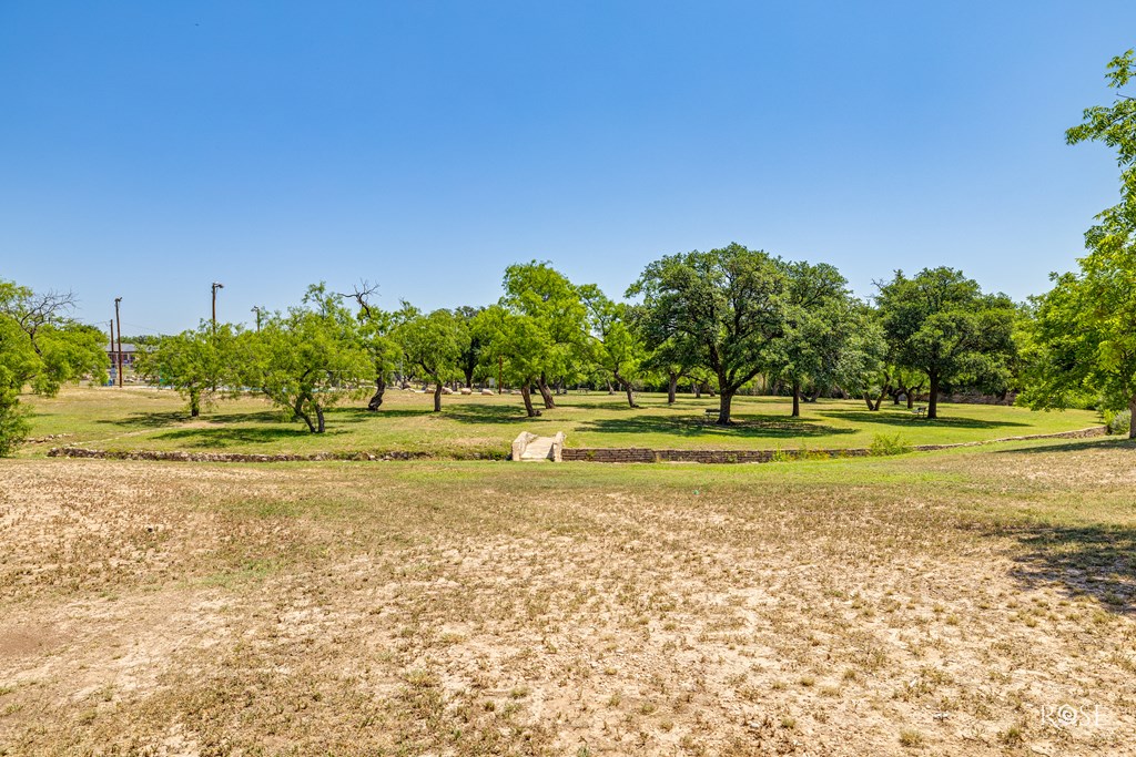 1322 S Monroe St, San Angelo, Texas image 33