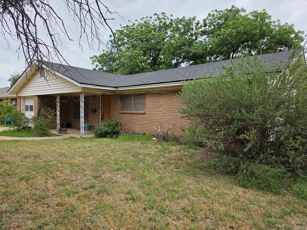 233 Robin Hood Trail, San Angelo, Texas image 4