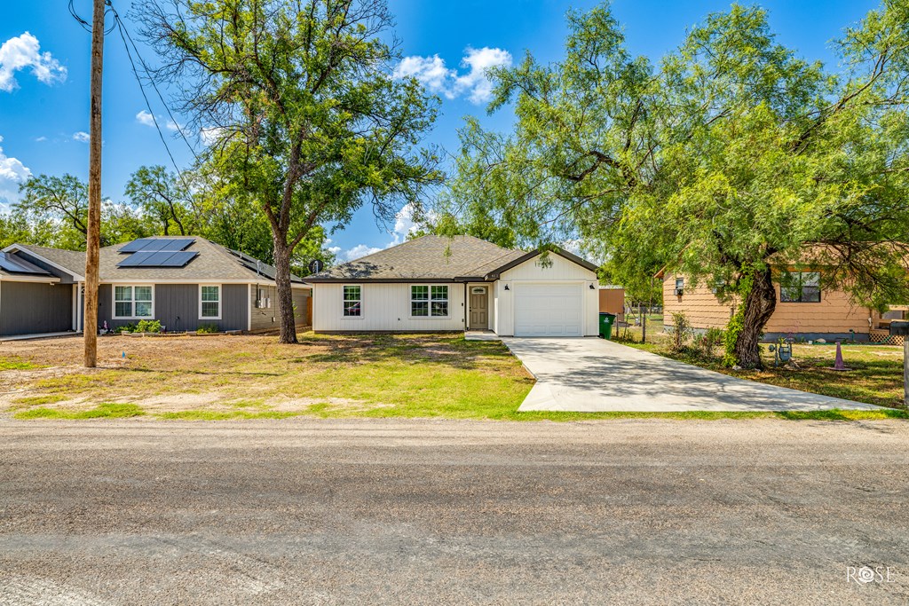 611 E 25th St, San Angelo, Texas image 3