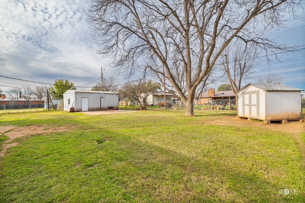 909 W 12th St, Robert Lee, Texas image 22