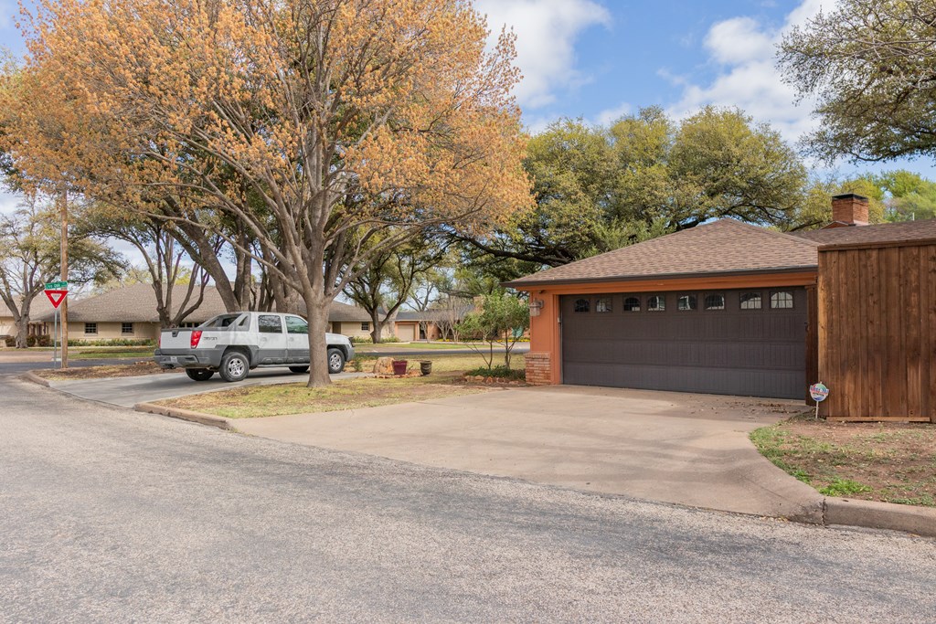 2627 Live Oak St, San Angelo, Texas image 47