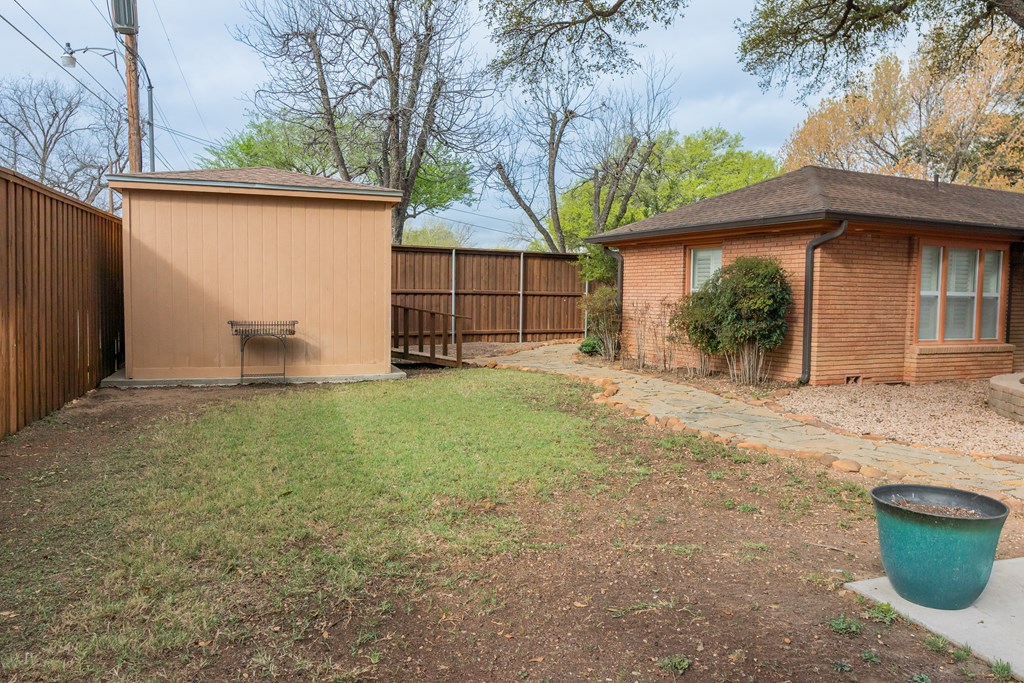 2627 Live Oak St, San Angelo, Texas image 44