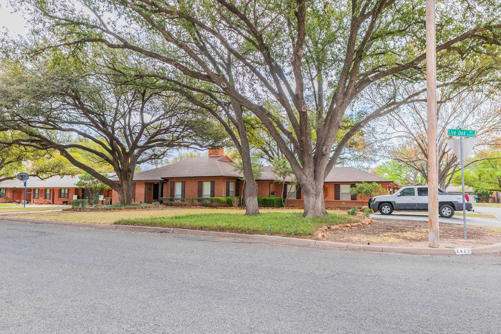 2627 Live Oak St, San Angelo, Texas image 3