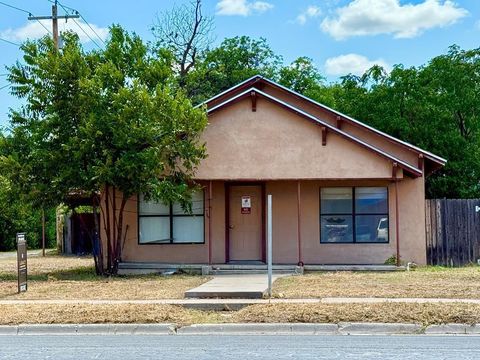 Homes For Sale - 1205 Ave E<br/> Crockett County, Ozona, TX 76943