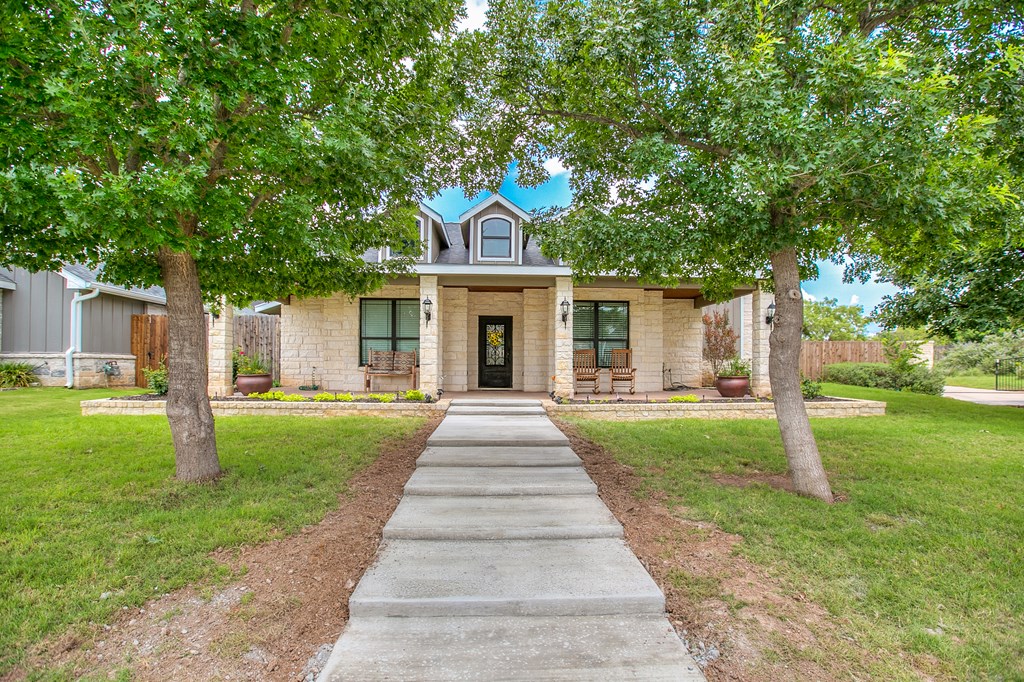 2030 Silver Creek Court, San Angelo, Texas image 6