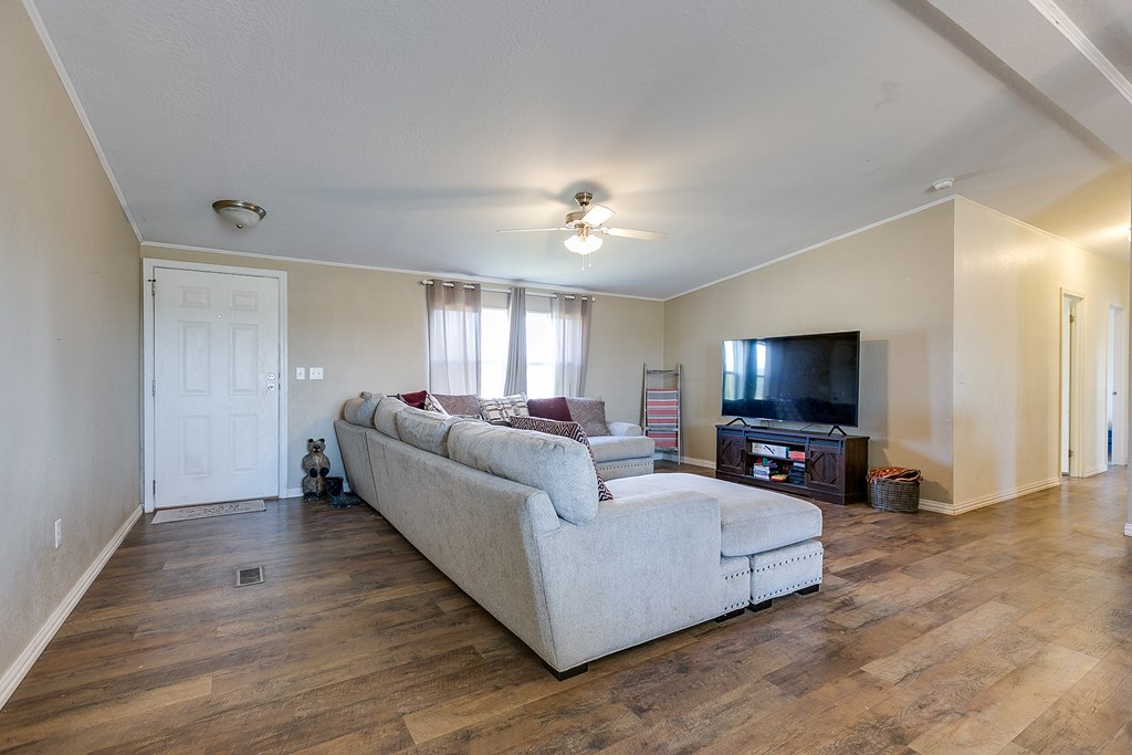 76 Sallee Rd, Mertzon, Texas image 6