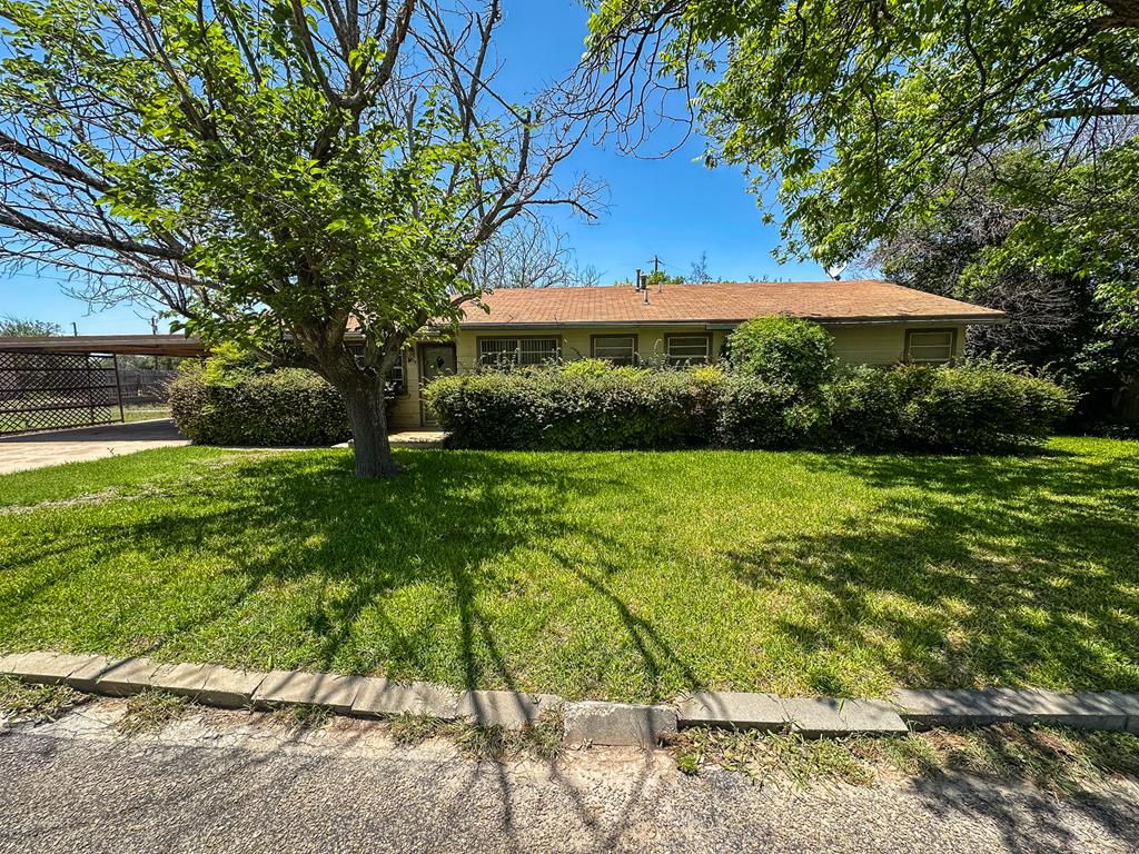109 Live Oak Dr, Ozona, Texas image 1