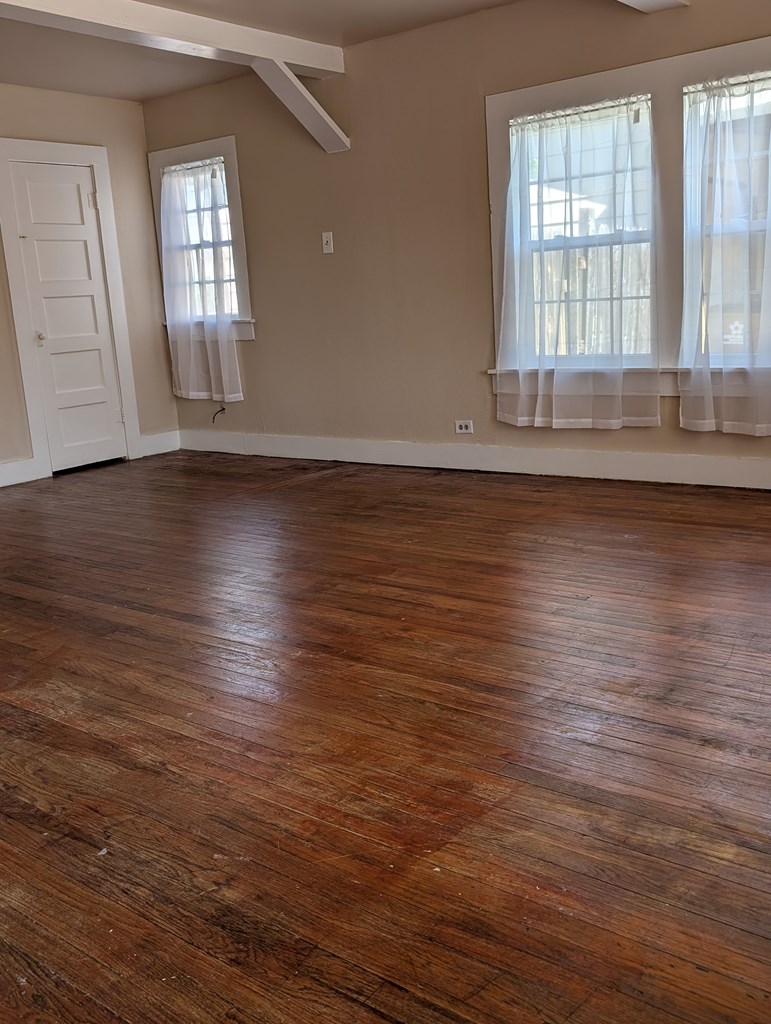 718 N Adams Ave, San Angelo, Texas image 4