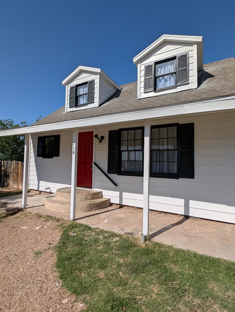 718 N Adams Ave, San Angelo, Texas image 32
