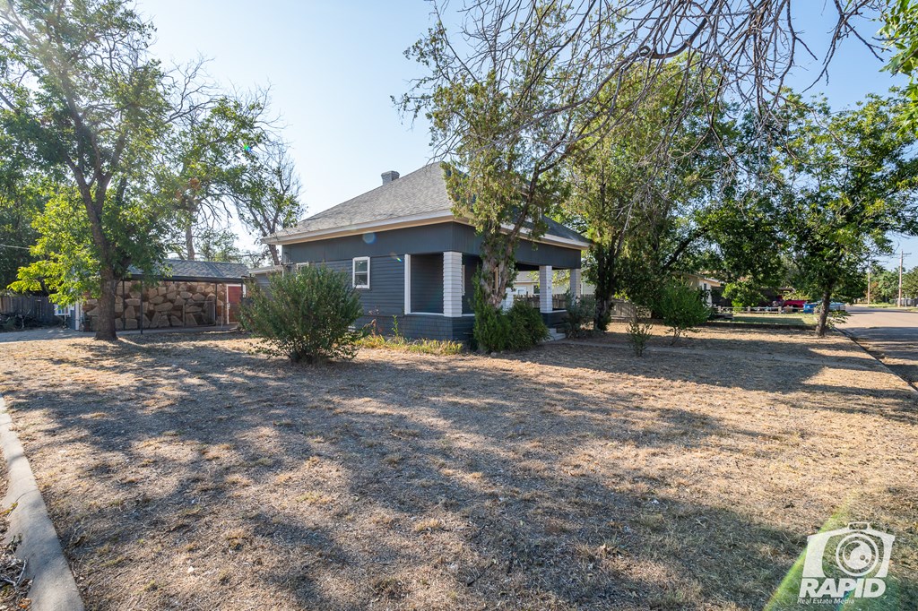 401 S Washington Dr, Bronte, Texas image 3