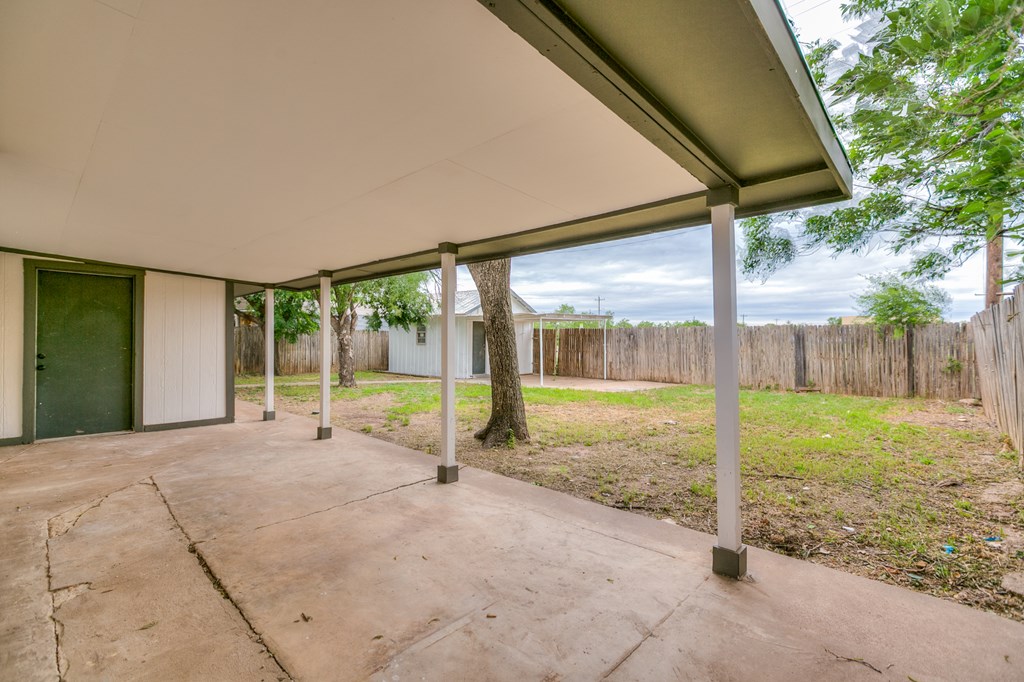806 E 42nd St, San Angelo, Texas image 28