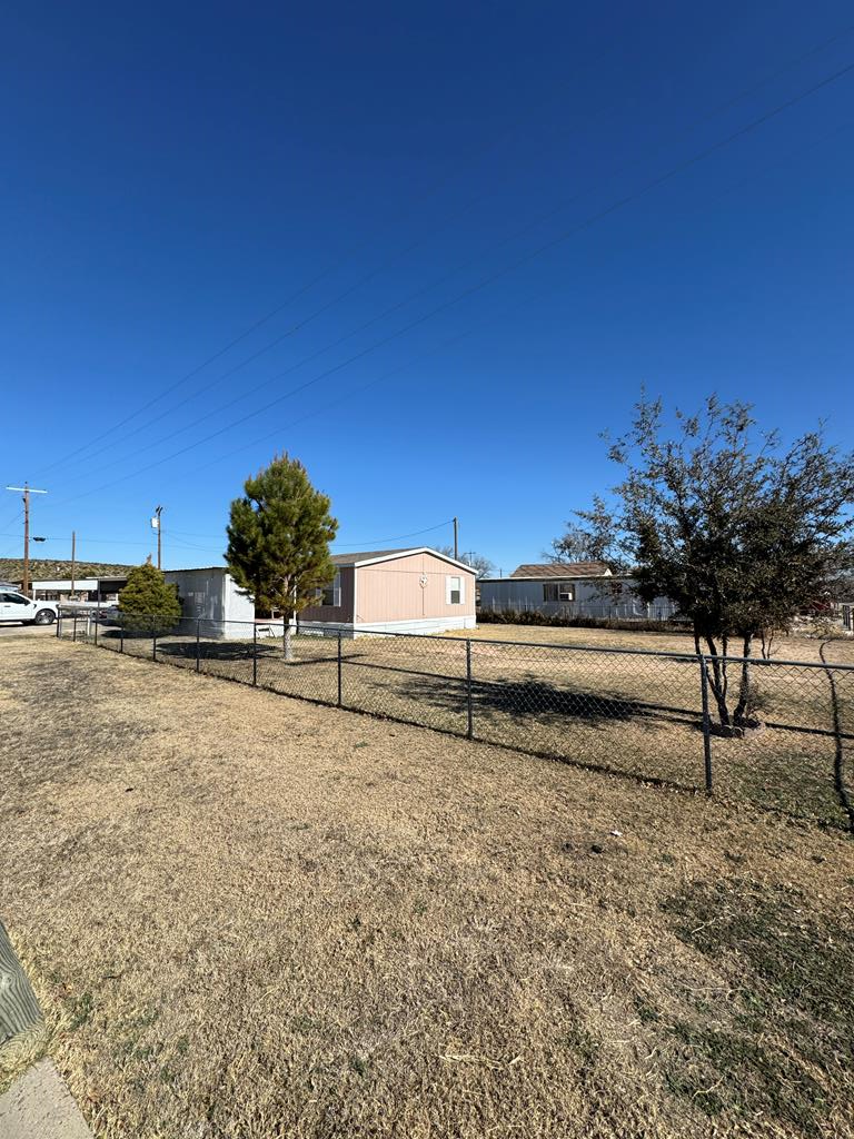 600 N Hallmark, Iraan, Texas image 13