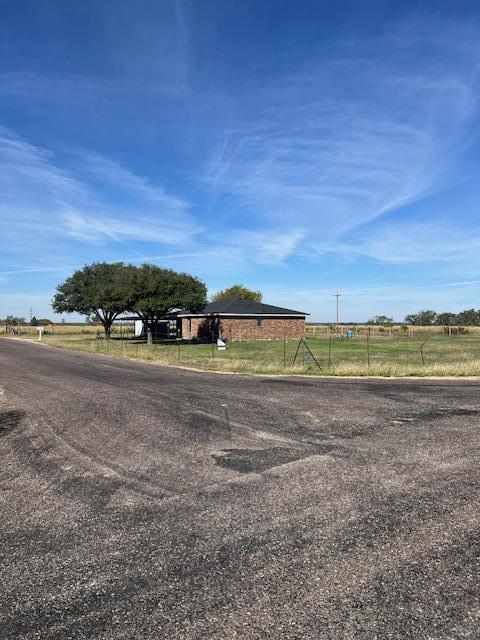 12474 Douglas Loop, Miles, Texas image 1