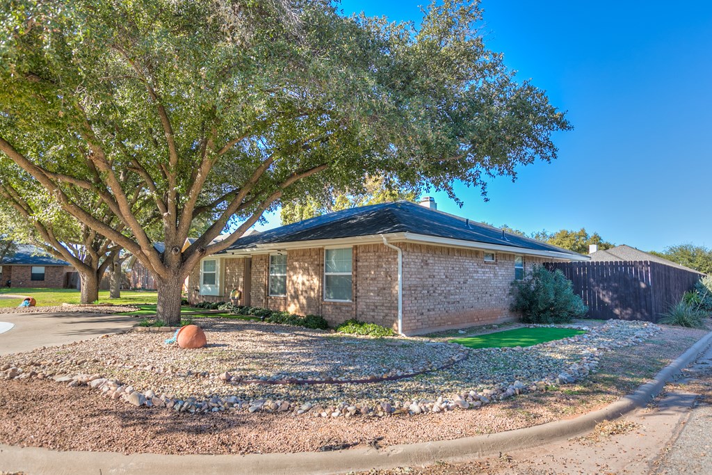 4102 Scarlet Oak Court, San Angelo, Texas image 3