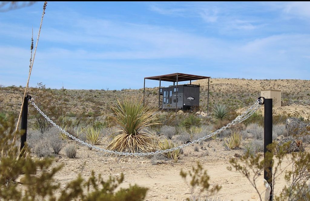 10 Falcon Lane, Terlingua, Texas image 3