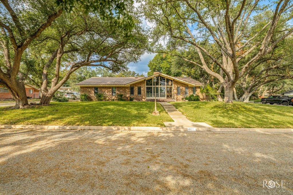 111 Manor St, Sonora, Texas image 2