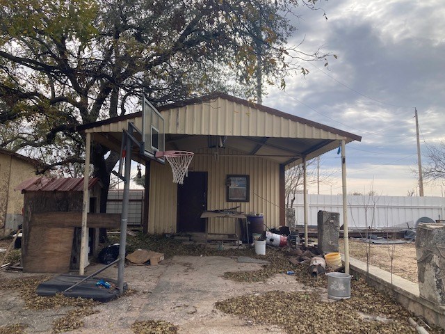 807 9th St, Ozona, Texas image 14