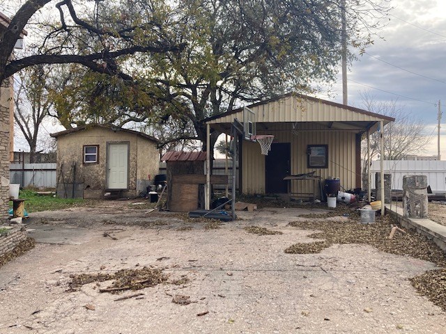 807 9th St, Ozona, Texas image 12