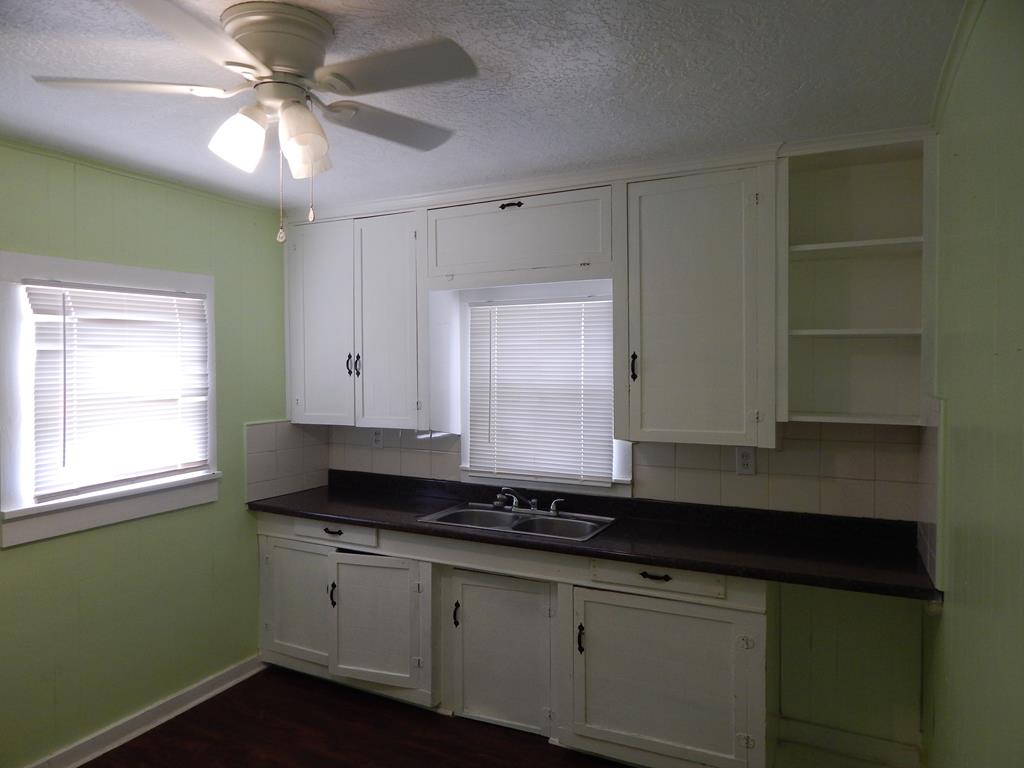 San Angelo, Texas 76903, United States, 2 Bedrooms Bedrooms, ,1 BathroomBathrooms,Residential,Active,110734