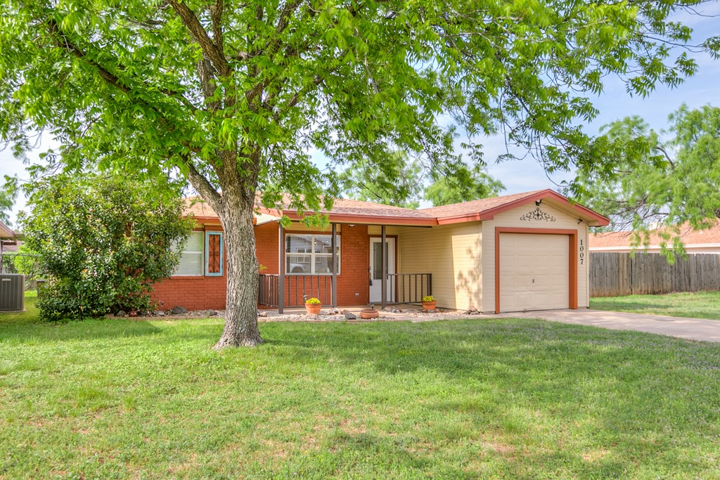 1007 E 42nd St, San Angelo, Texas image 12