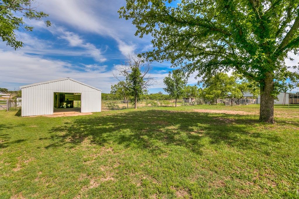 4302 Homestead Circle, Wall, Texas image 41