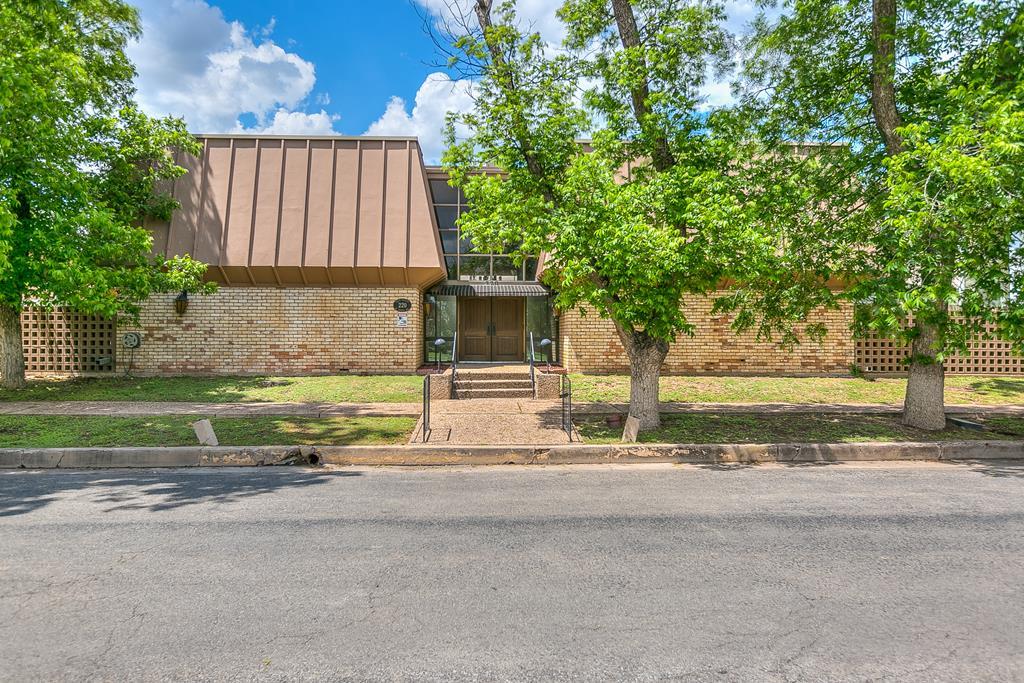 220-K W Twohig Ave, San Angelo, Texas image 2