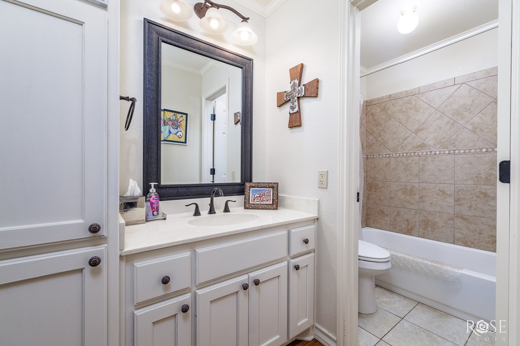 201 Hudspeth St, Sonora, Texas image 26