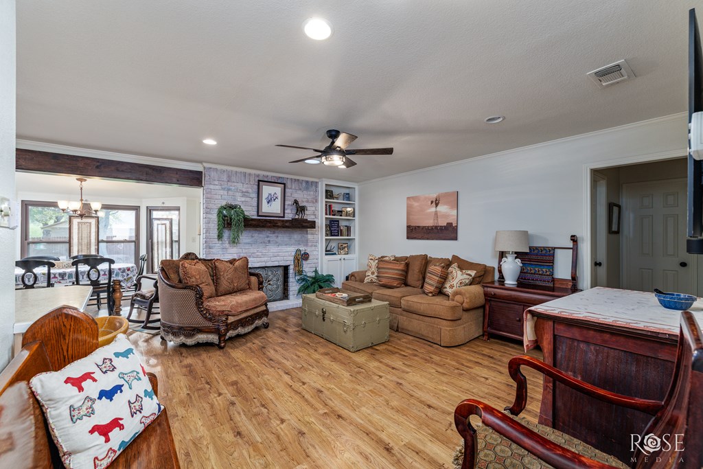 201 Hudspeth St, Sonora, Texas image 13