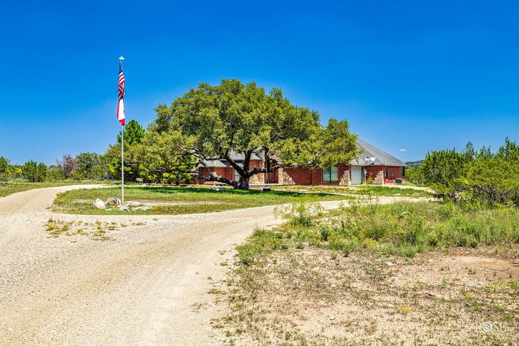 5454 Scenic Bluff Trail, Christoval, Texas image 3