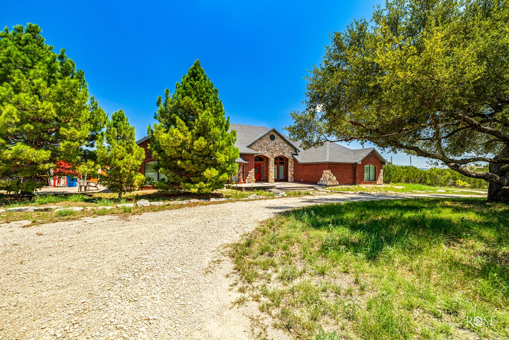 5454 Scenic Bluff Trail, Christoval, Texas image 4