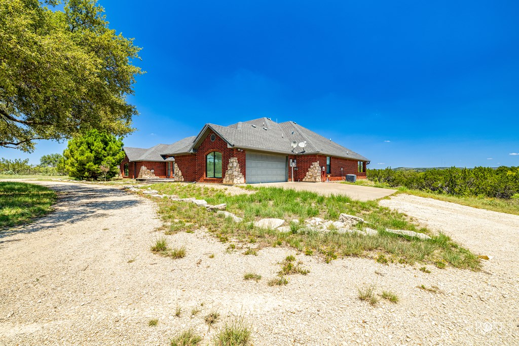 5454 Scenic Bluff Trail, Christoval, Texas image 48