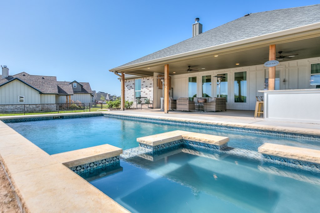 7128 Club Creek Lane, San Angelo, Texas image 2