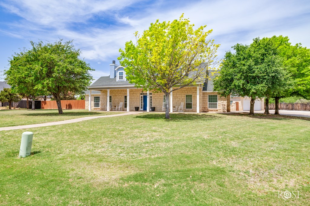1258 Gleneagles Dr, San Angelo, Texas image 4