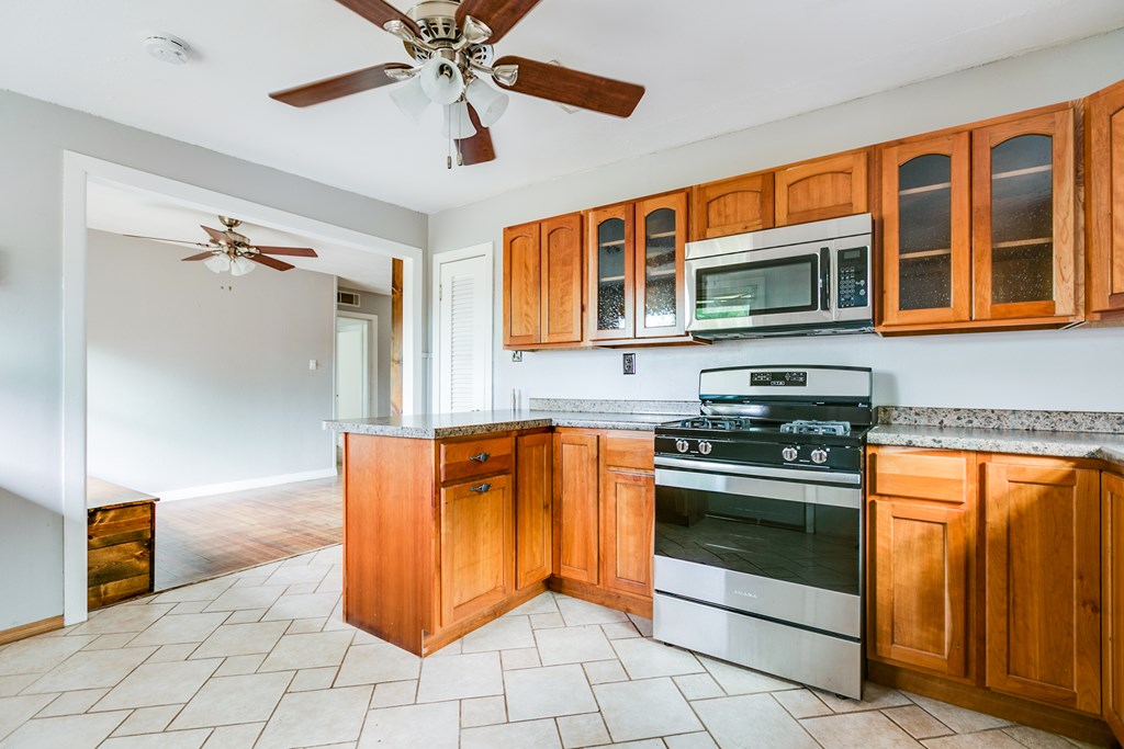 2518 W Harris Ave, San Angelo, Texas image 11