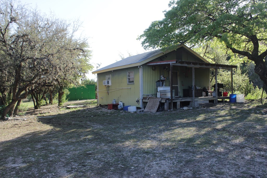 1976 W Cedar Creek Dr, Leakey, Texas image 6