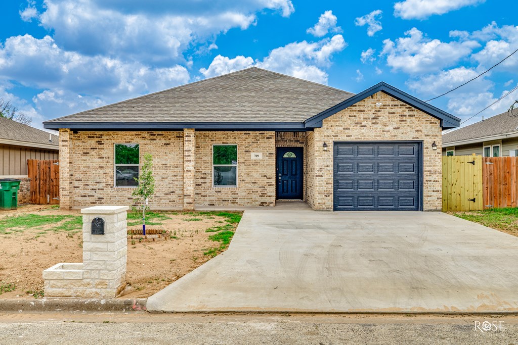 709 San Jacinto St, San Angelo, Texas image 24